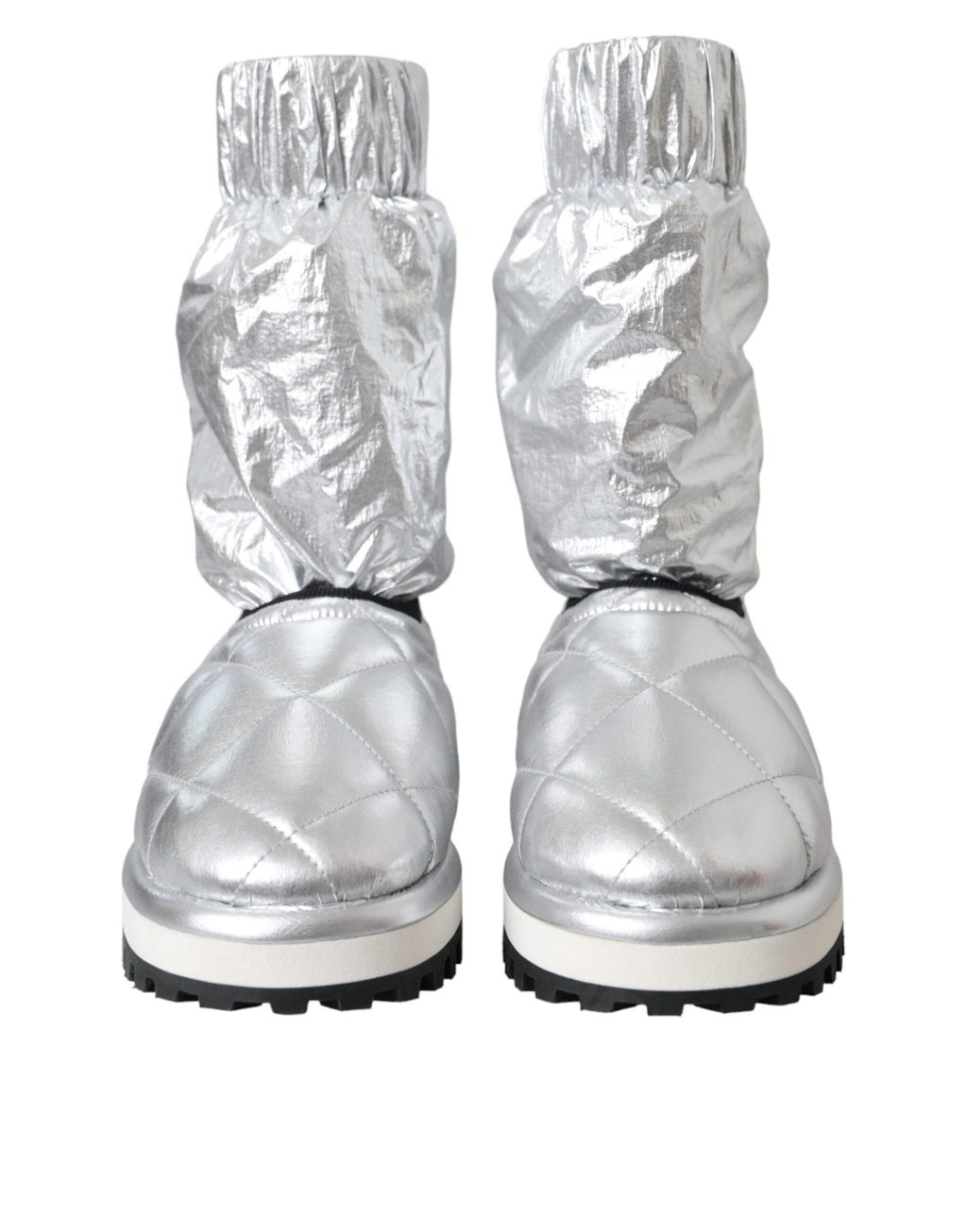 Bottes en métal argenté Dolce & Gabbana avec quilting, logo patch et semelle épaisse, élégantes et modernes.