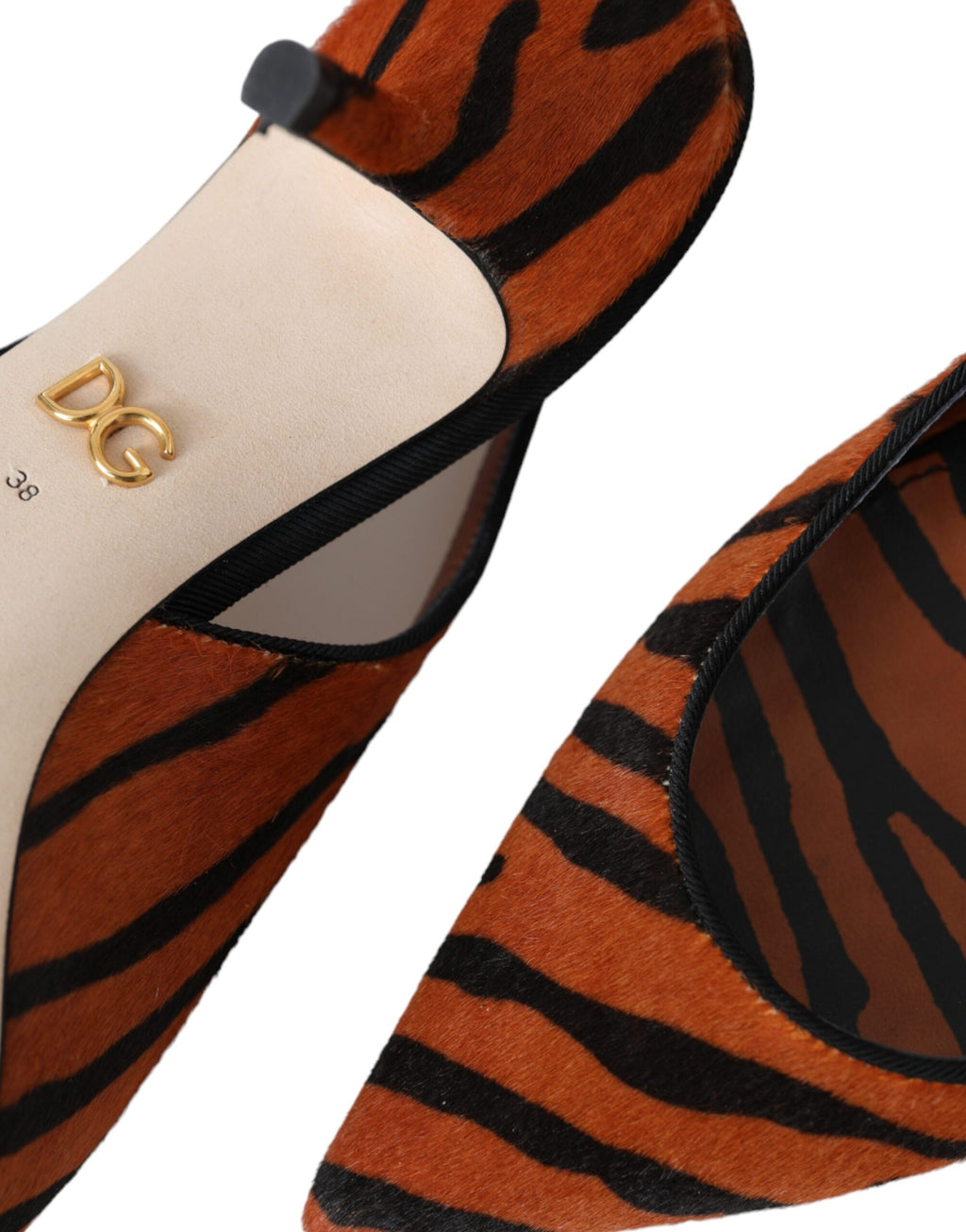 Chaussures à talons Dolce & Gabbana, slingbacks en cuir noir, orange et zèbre, motif animalier, style élégant et tendance.