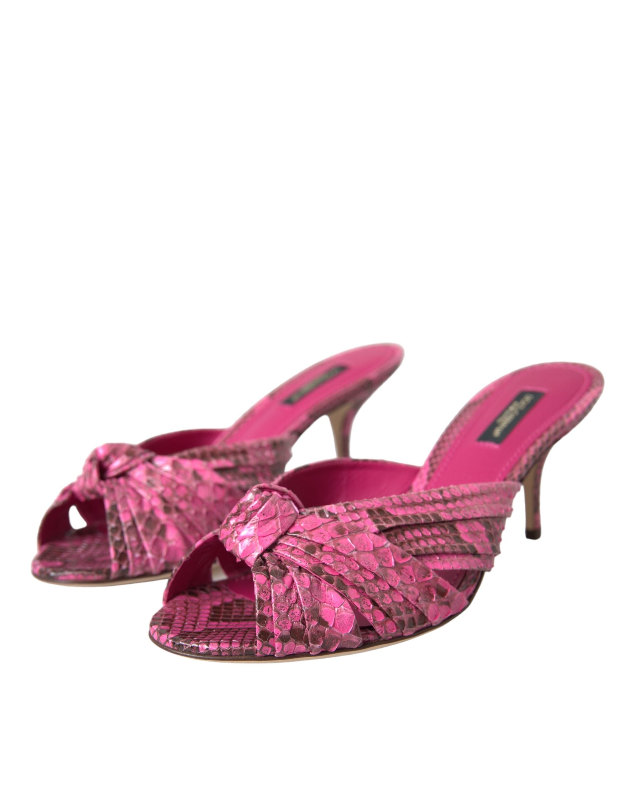 Chaussures Dolce & Gabbana talons kitten en cuir exotique rose, sandales élégantes à la mode.