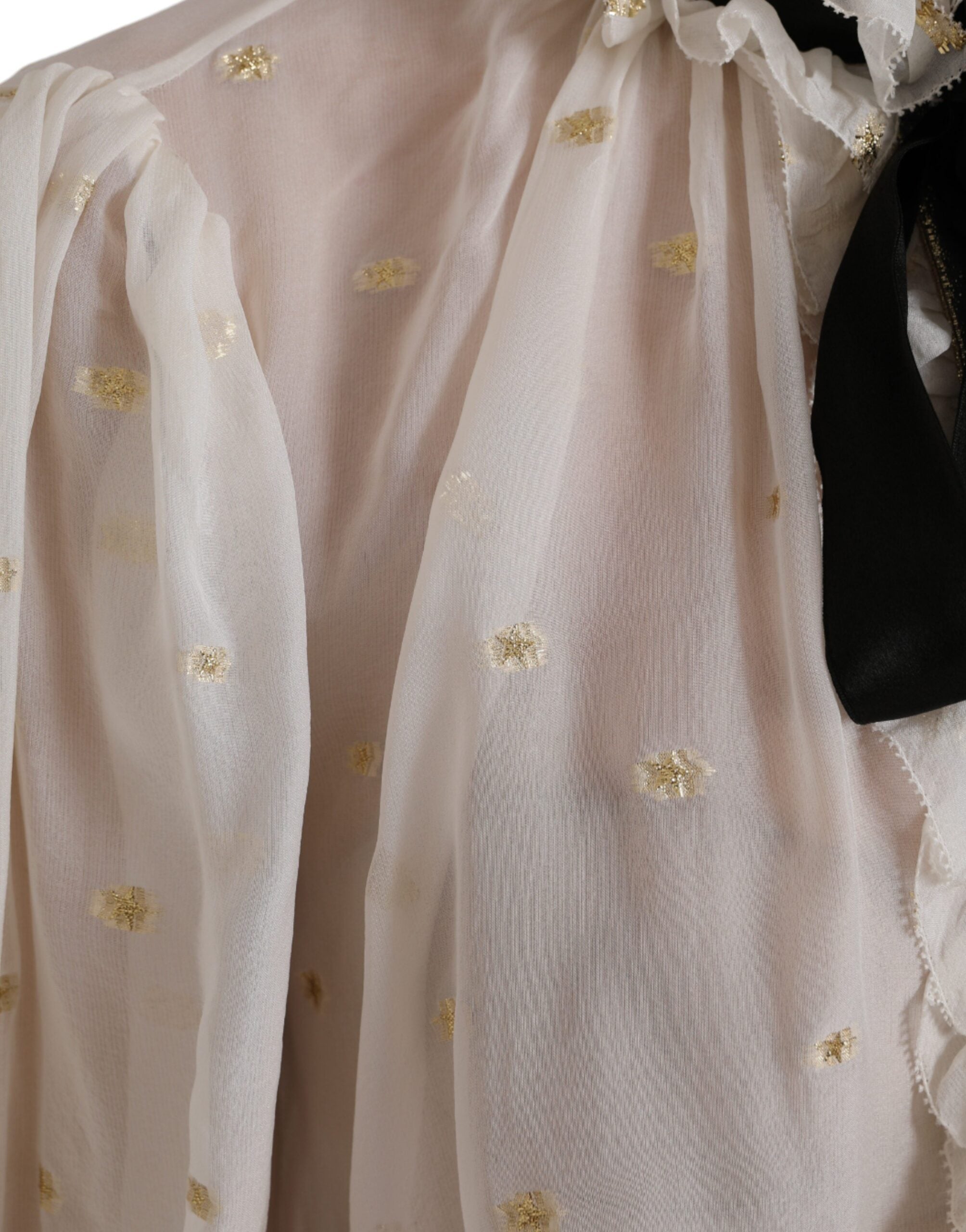 Chemisier Dolce & Gabbana en soie blanche avec col ascot, tissu mélange élégant pour femme.