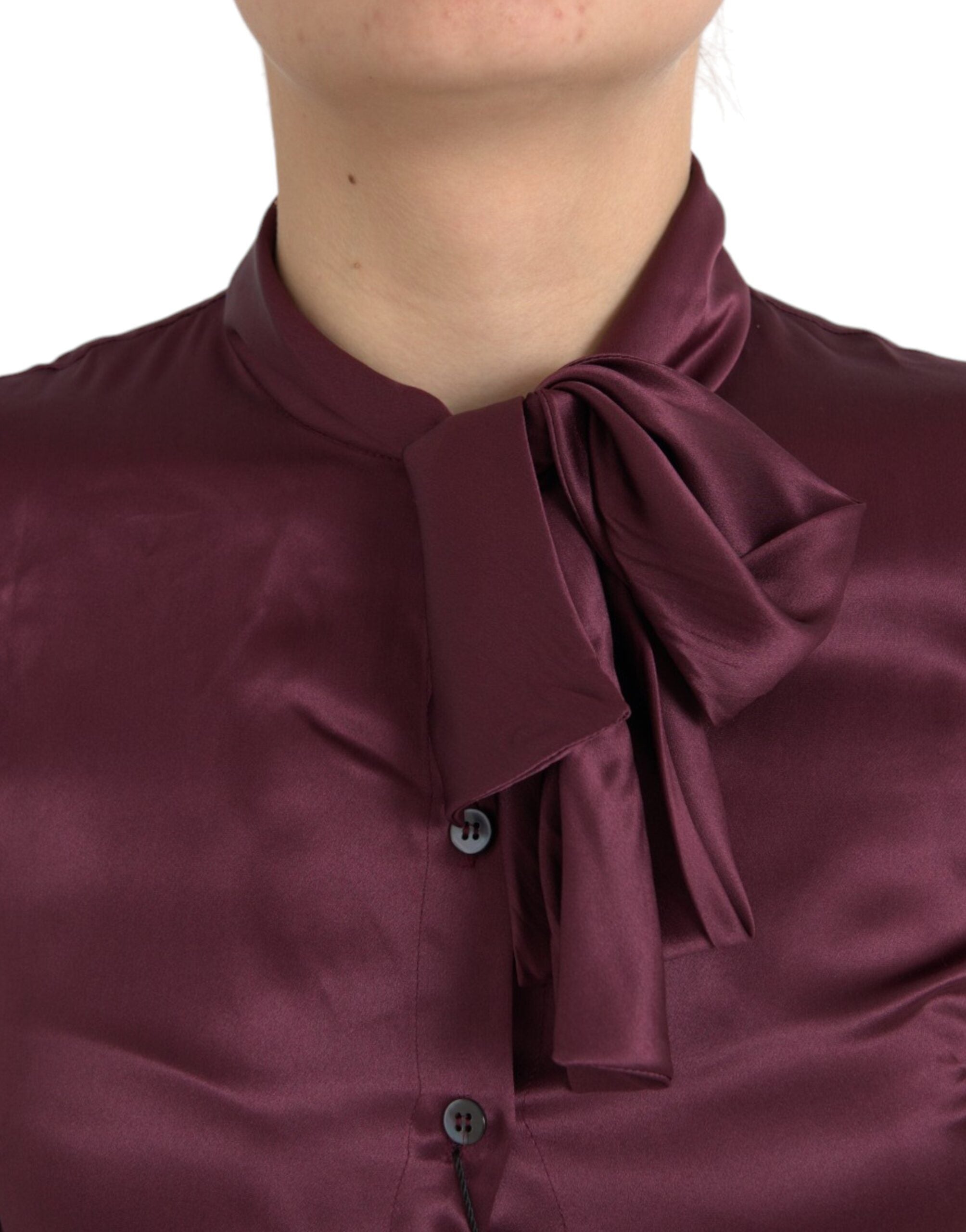Chemise à manches longues Dolce & Gabbana, col ascot marron, élégante blouse en tissu fluide.
