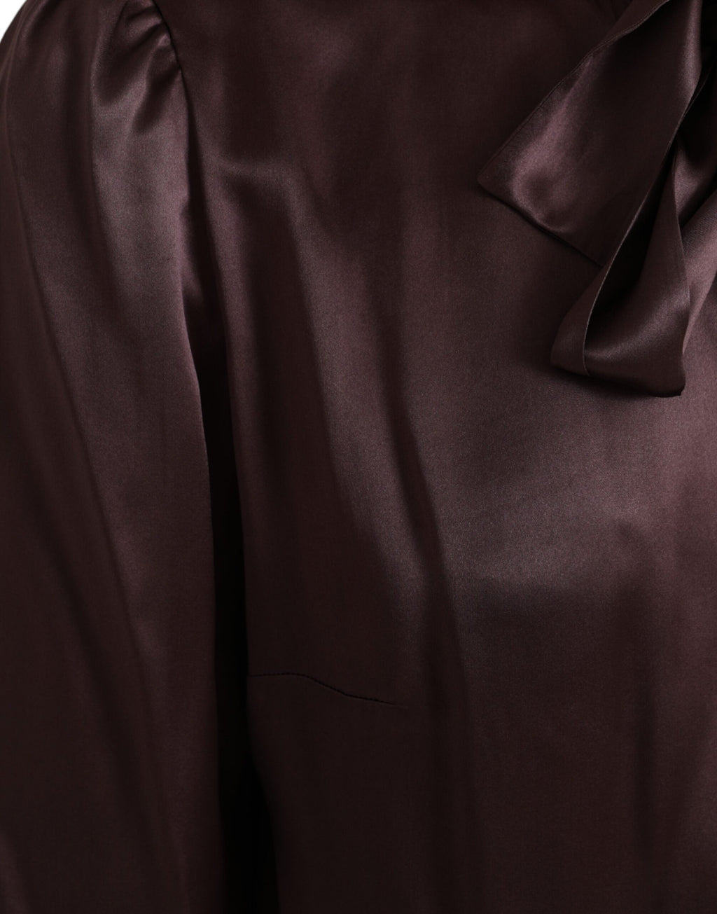 Chemise Dolce & Gabbana à manches longues et col ascot marron, haut élégant pour femme, vue de face.