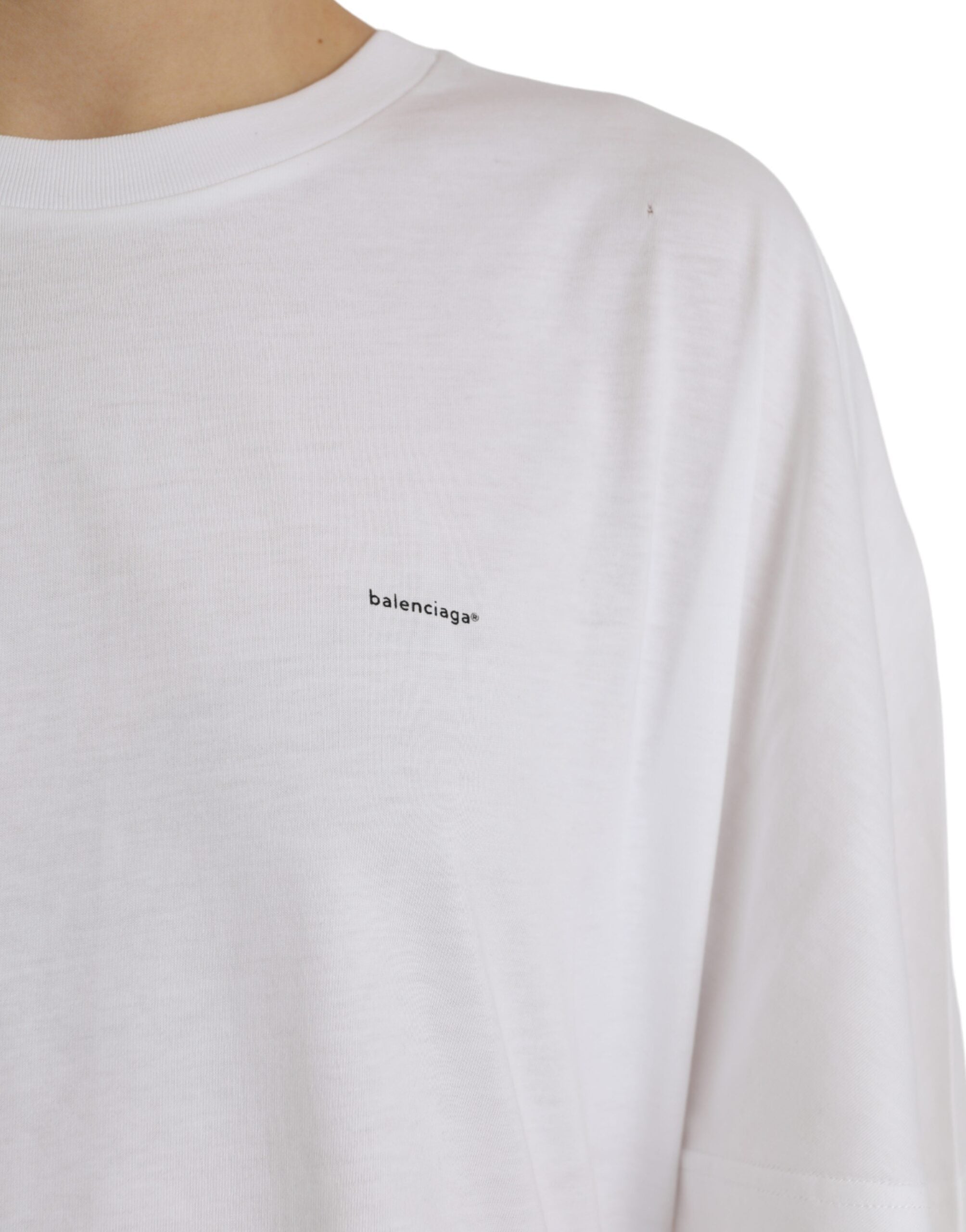 T-shirt blanc à manches courtes de Balenciaga, coton, col rond, vue de face, mode élégante et décontractée.