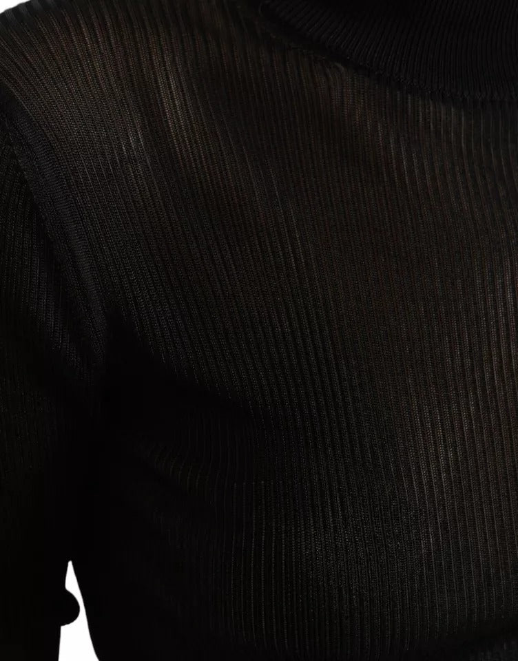 Pull à col roulé noir en viscose de Dolce & Gabbana, pull-over élégant avec coupe ajustée, visible sur l'image.