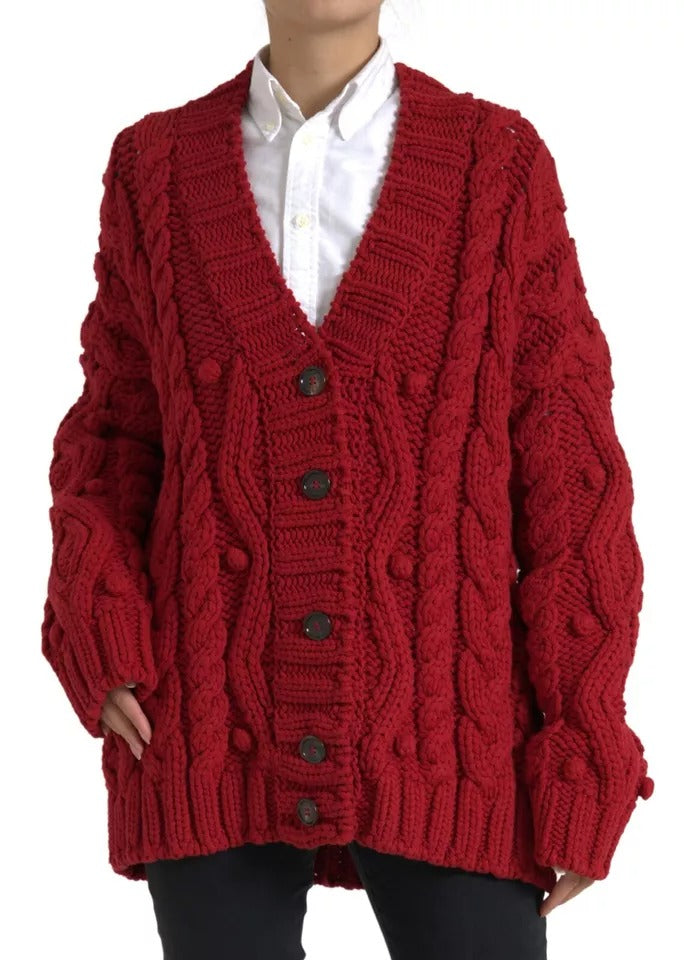 Pull en laine rouge Dolce & Gabbana avec boutons, cardigan à manches longues, détail en maille, style élégant et chaud.