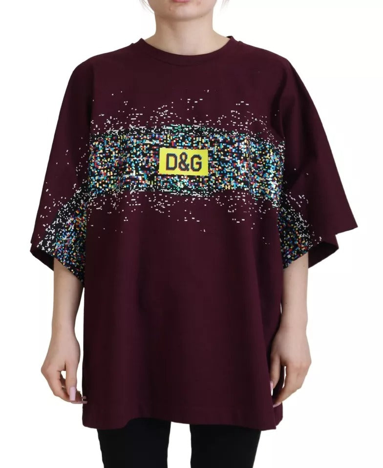 T-shirt en coton rond avec imprimé D&G Bordeaux de Dolce & Gabbana, vue de face.