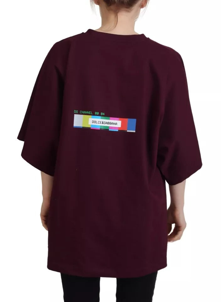 T-shirt en coton rond avec imprimé D&G Bordeaux de Dolce & Gabbana, vue de face, détail du design imprimé.