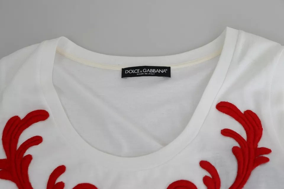 T-shirt sans manches en coton blanc Dolce & Gabbana avec appliqué de cœur, mode élégante et décontractée.