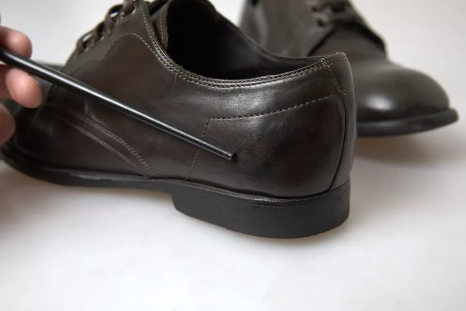 Chaussures formelles en cuir vert pour homme de Dolce & Gabbana, élégantes et sophistiquées.