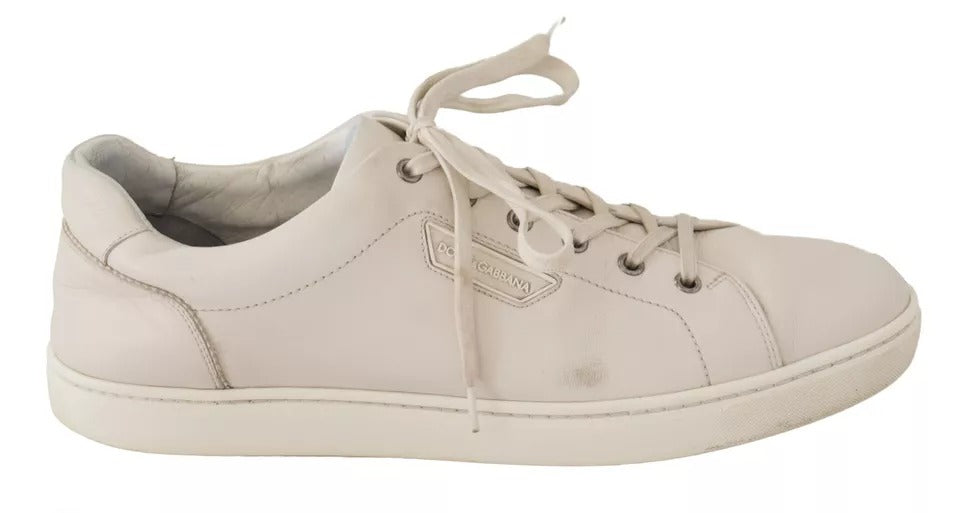Chaussures sneakers en cuir blanc pour homme Dolce & Gabbana, logo visible, style décontracté et tendance.