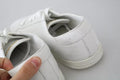 Chaussures pour hommes Dolce & Gabbana Saint Tropez en dentelle blanche, baskets à lacets élégantes et modernes.
