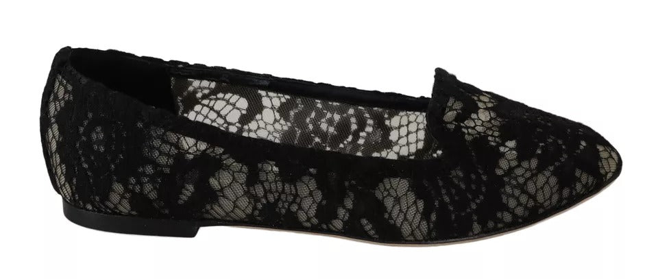Chaussures plates Dolce & Gabbana en dentelle florale noire, mocassins élégants pour femmes.