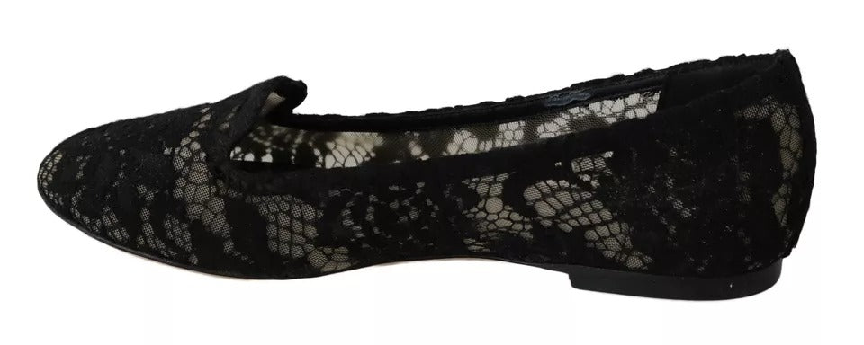 Chaussures plates Dolce & Gabbana en dentelle noire à motifs floraux, mocassins élégants pour femme.