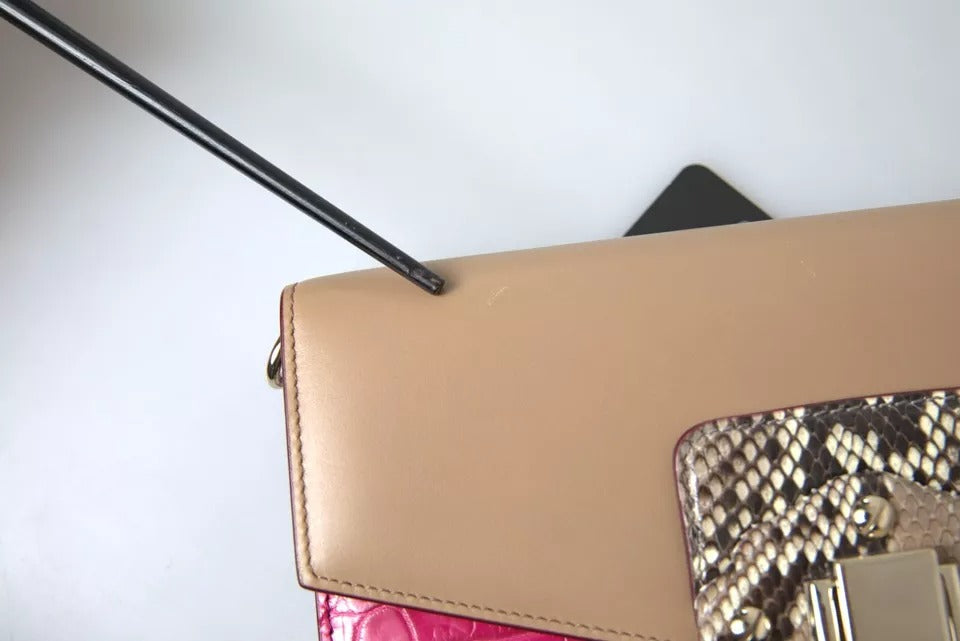 Sac à bandoulière Dolce & Gabbana Lucia en cuir multicolore avec détails élégants, vue en gros plan.