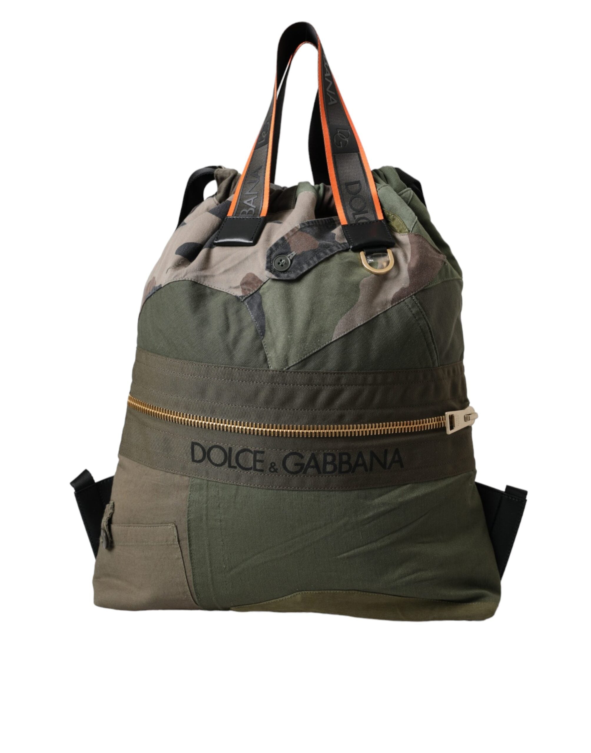 Sac à dos Dolce & Gabbana vert militaire avec patchwork, style robuste et tendance, vue de face avec détails en tissu.