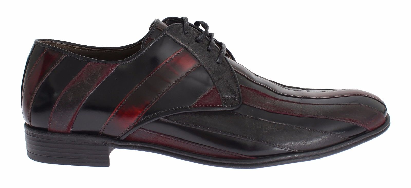 Chaussures formelles en cuir noir et bordeaux Dolce & Gabbana, élégantes et sophistiquées pour hommes.