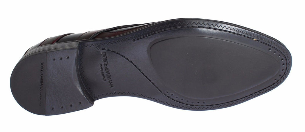 Chaussures formelles en cuir noir et bordeaux de Dolce & Gabbana, élégantes et sophistiquées pour homme.