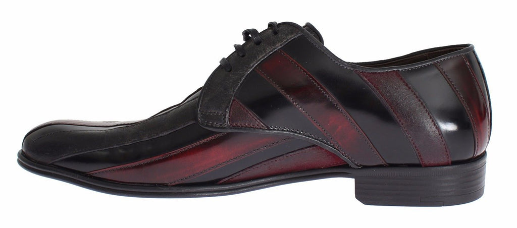 Chaussures formelles en cuir noir et bordeaux de Dolce & Gabbana, style élégant pour homme.