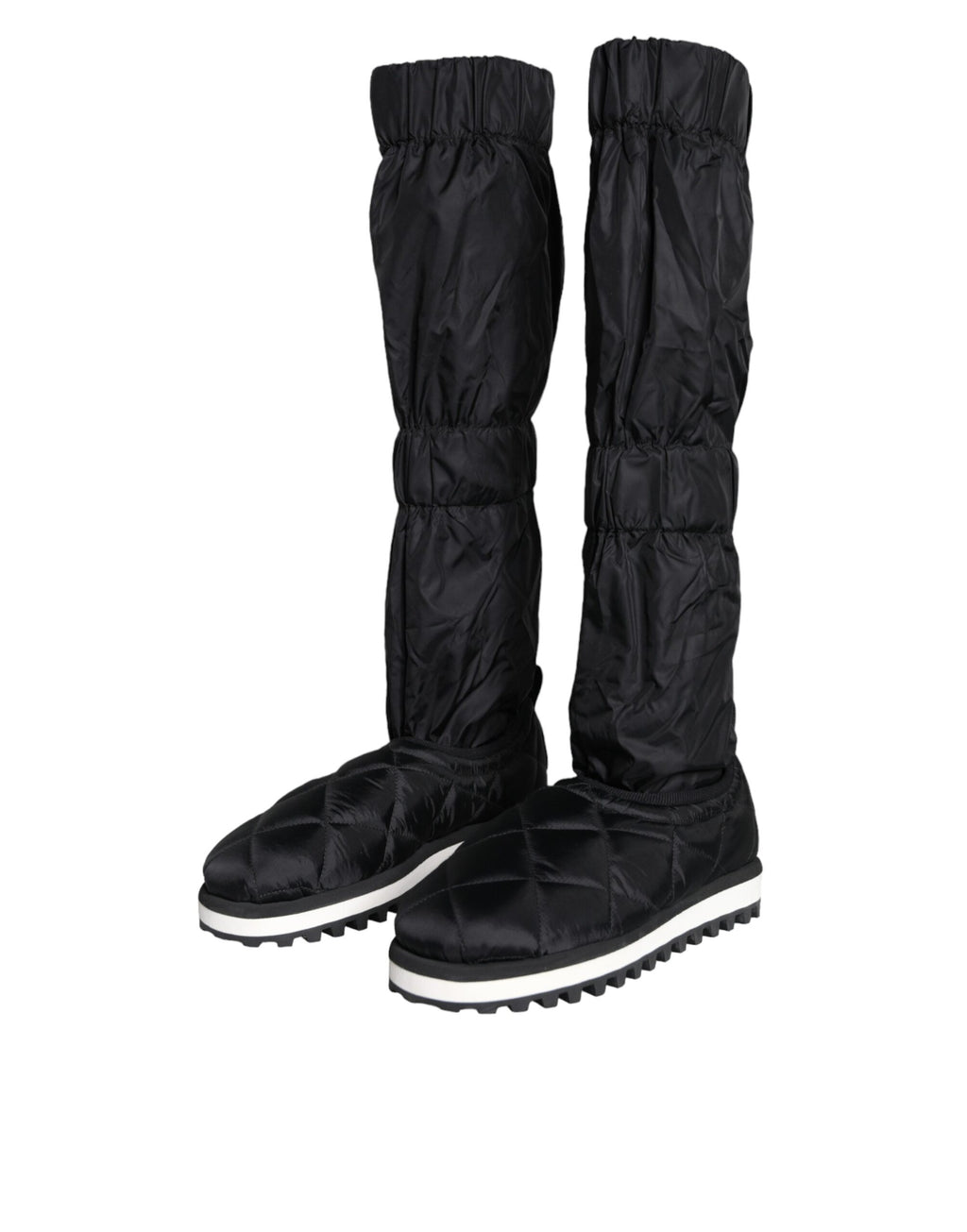Chaussures sneakers hautes noires Dolce & Gabbana en quilting, style moderne et élégant, vues de côté.