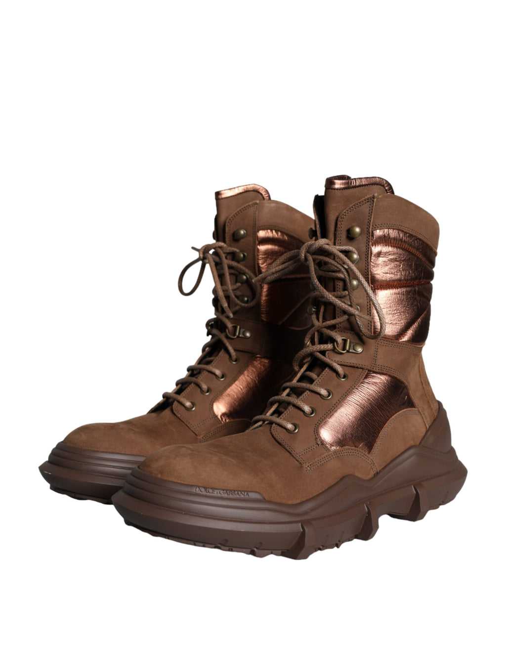 Bottes militaires pour hommes en daim marron de Dolce & Gabbana, style combat, avec semelle robuste et détails en cuir.