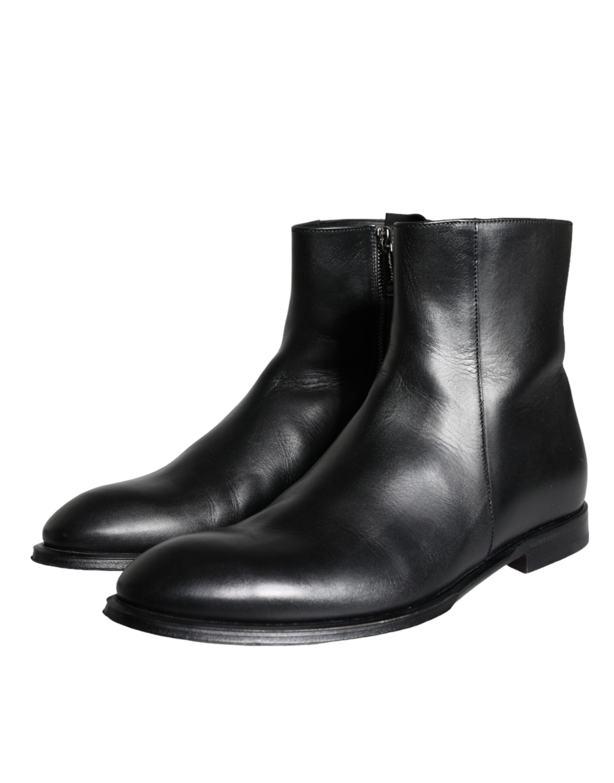 Chaussures Homme Dolce & Gabbana en cuir de veau noir, bottines à la cheville élégantes et sophistiquées.