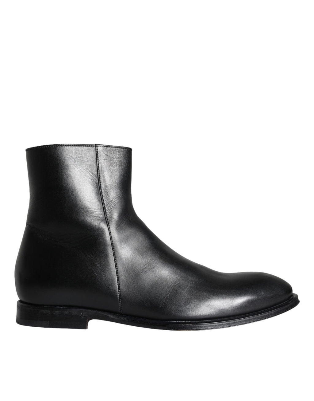 Bottes hommes en cuir de veau noir Dolce & Gabbana, chaussures élégantes pour homme, vue en gros plan.