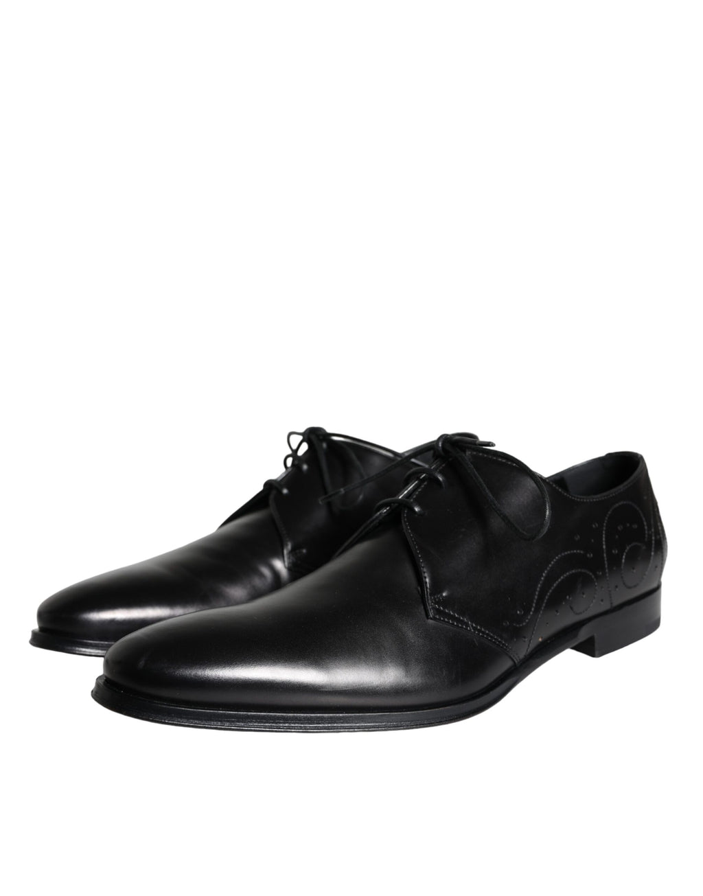 Chaussures Derby pour homme en cuir de veau noir de Dolce & Gabbana, élégantes et sophistiquées, vue de face.
