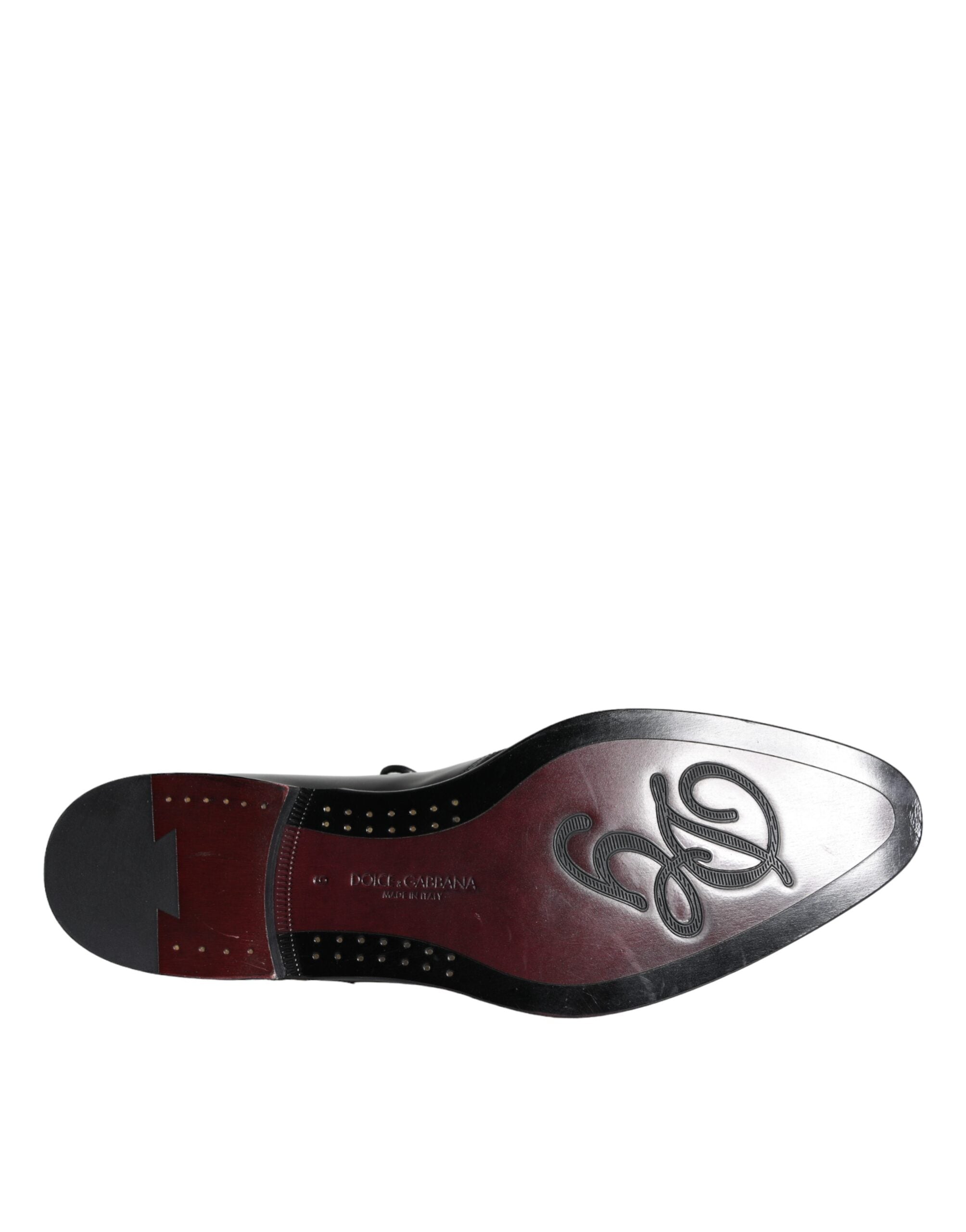 Chaussures Derby pour hommes en cuir de veau noir de Dolce & Gabbana, élégantes et sophistiquées.