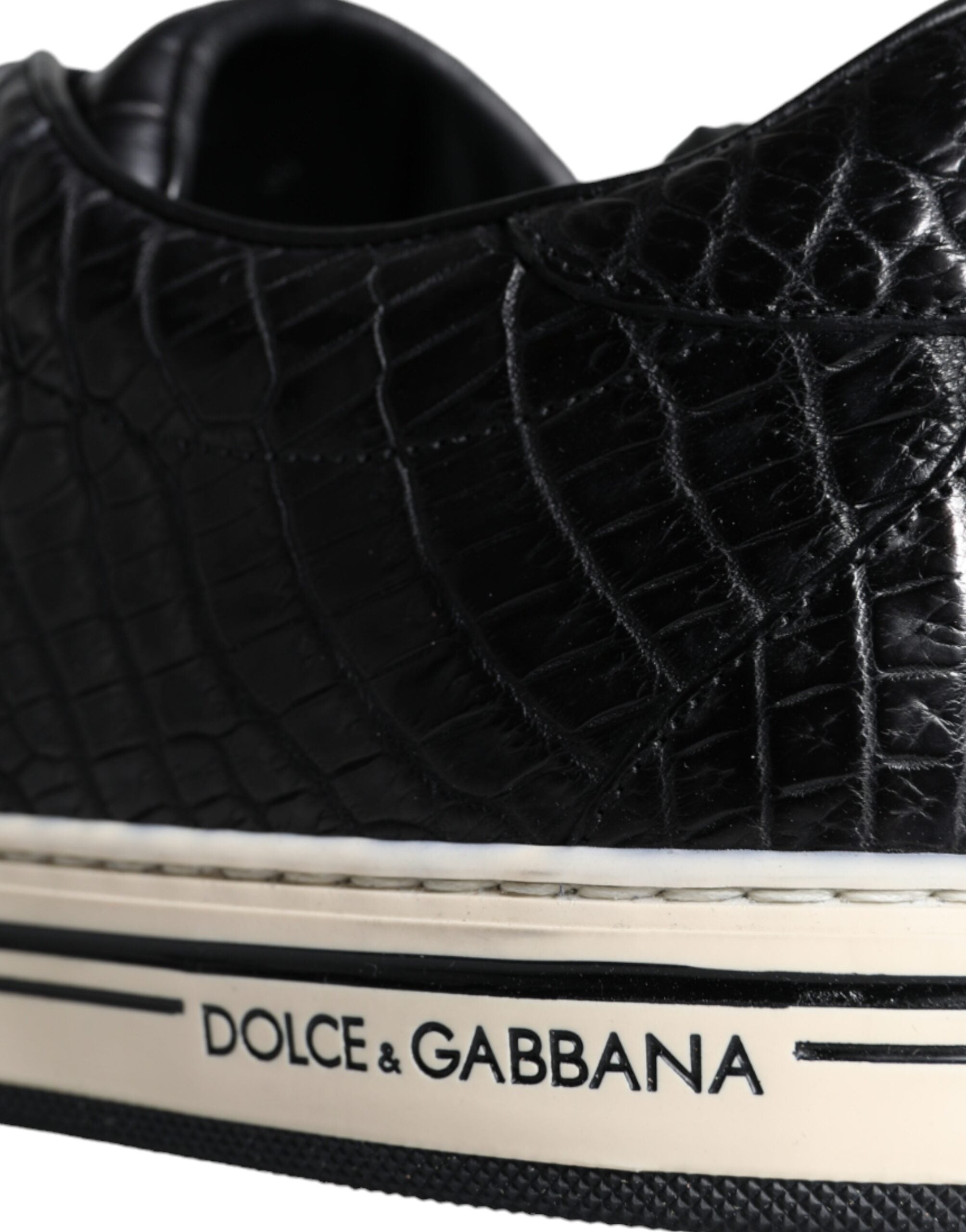 Chaussures basses en cuir noir pour homme de Dolce & Gabbana, sneakers élégants et confortables à la mode.