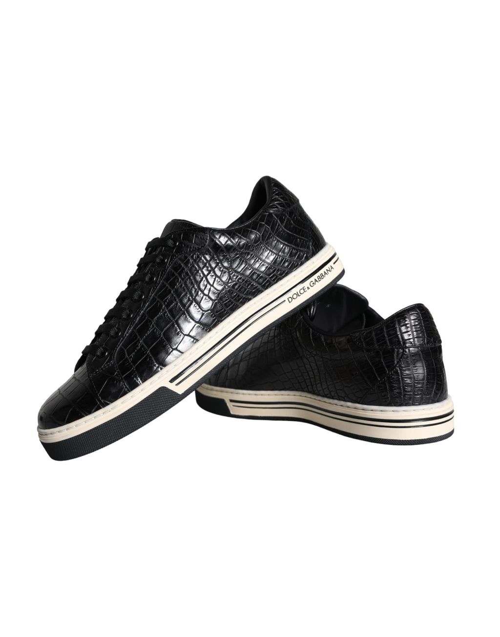 Chaussures basses en cuir noir Dolce & Gabbana pour homme, sneakers élégants et confortables, vue de face.