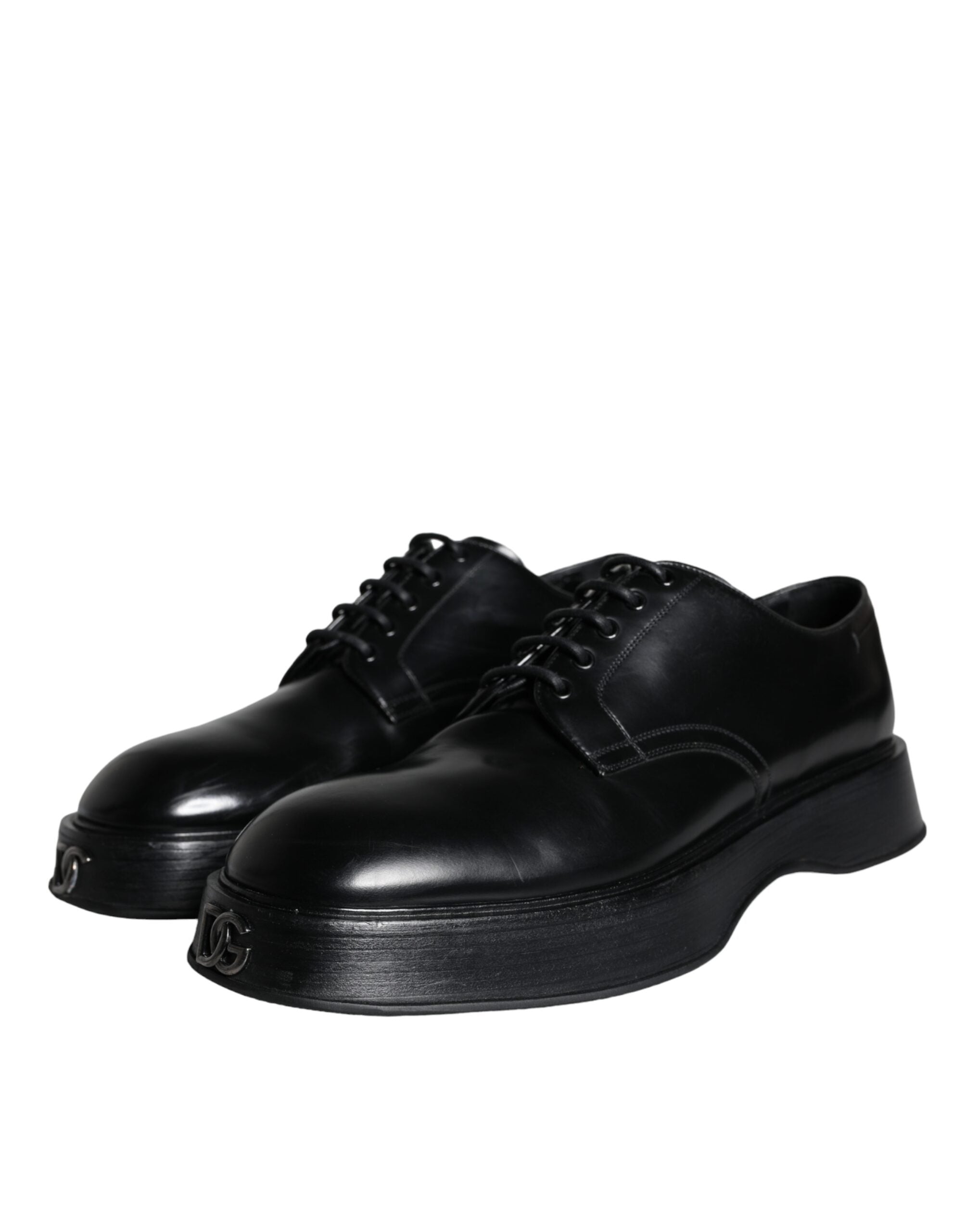 Chaussures Derby habillées en cuir de veau noir de Dolce & Gabbana, élégantes et classiques pour homme.