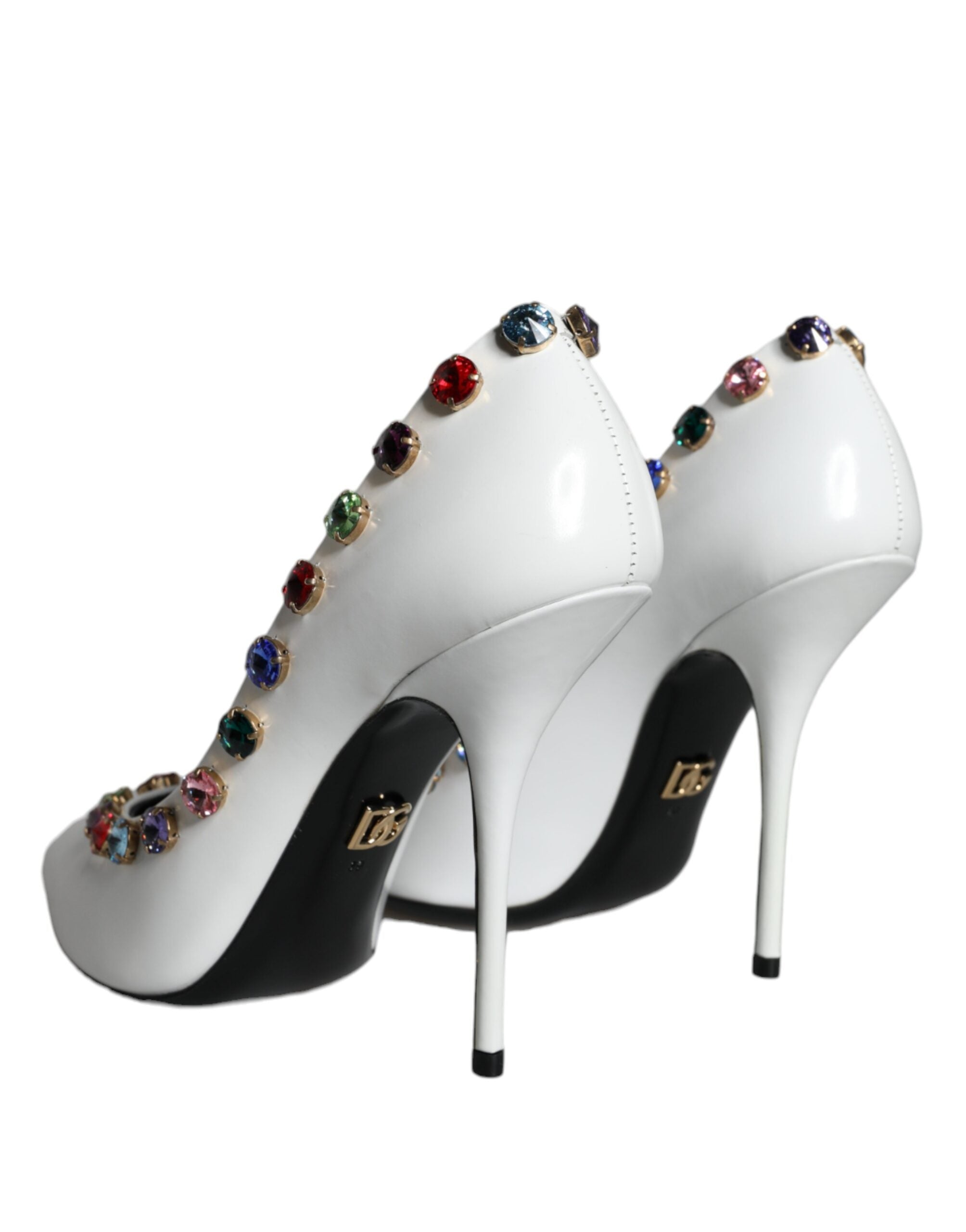 Escarpins en cuir blanc avec cristaux Dolce & Gabbana, talons hauts et design élégant pour femmes.