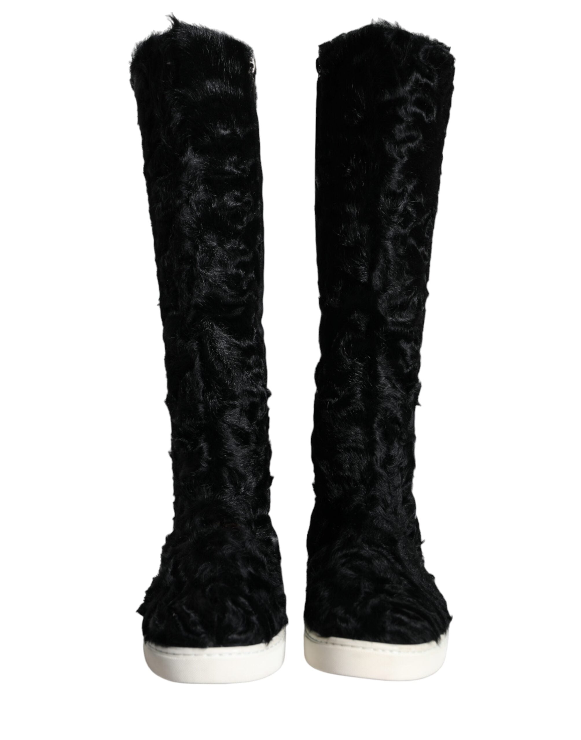 Bottes en cuir et fourrure de mouton noir Dolce & Gabbana Xiangao, élégantes et sophistiquées, vues de face.