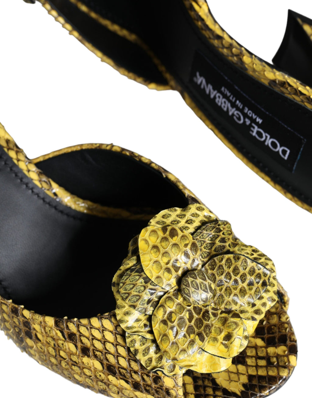Chaussures Dolce & Gabbana à talons blocs en cuir jaune, sandales élégantes pour femmes.