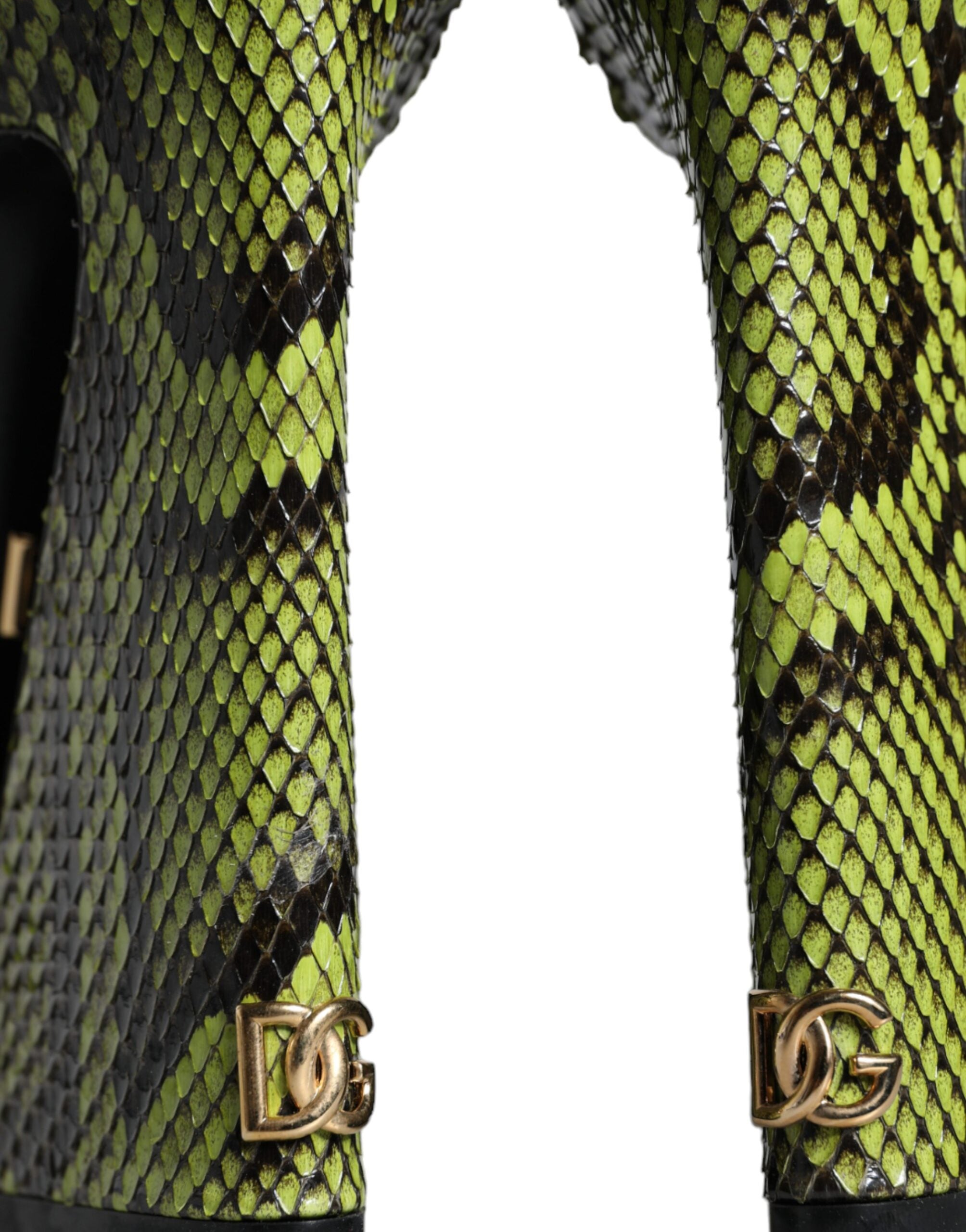 Sandales à talons Dolce & Gabbana en cuir exotique vert avec bride à la cheville, chaussures élégantes et tendance.