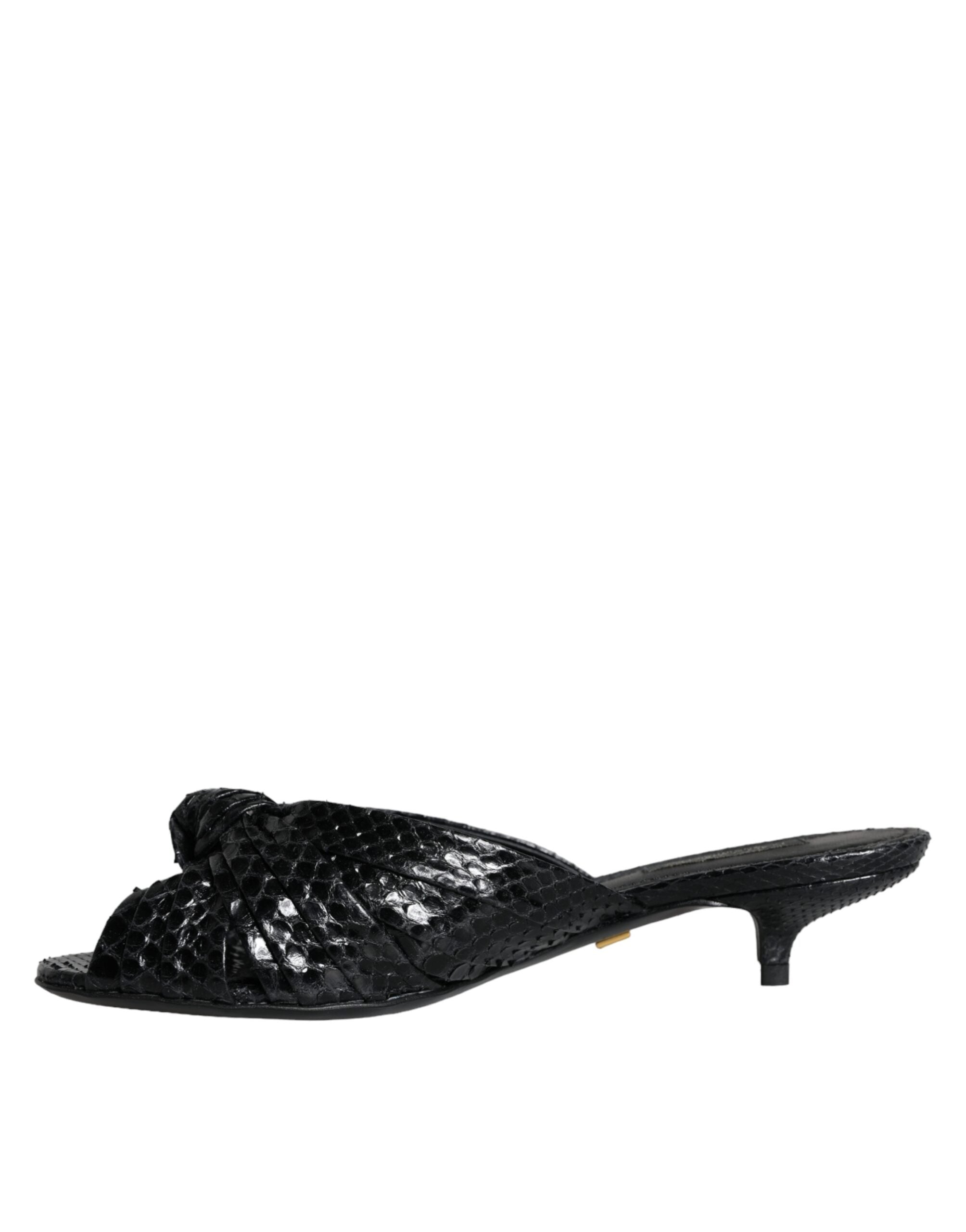 Sandales à talons noires en cuir Dolce & Gabbana, chaussures élégantes avec design à slides et finition raffinée.