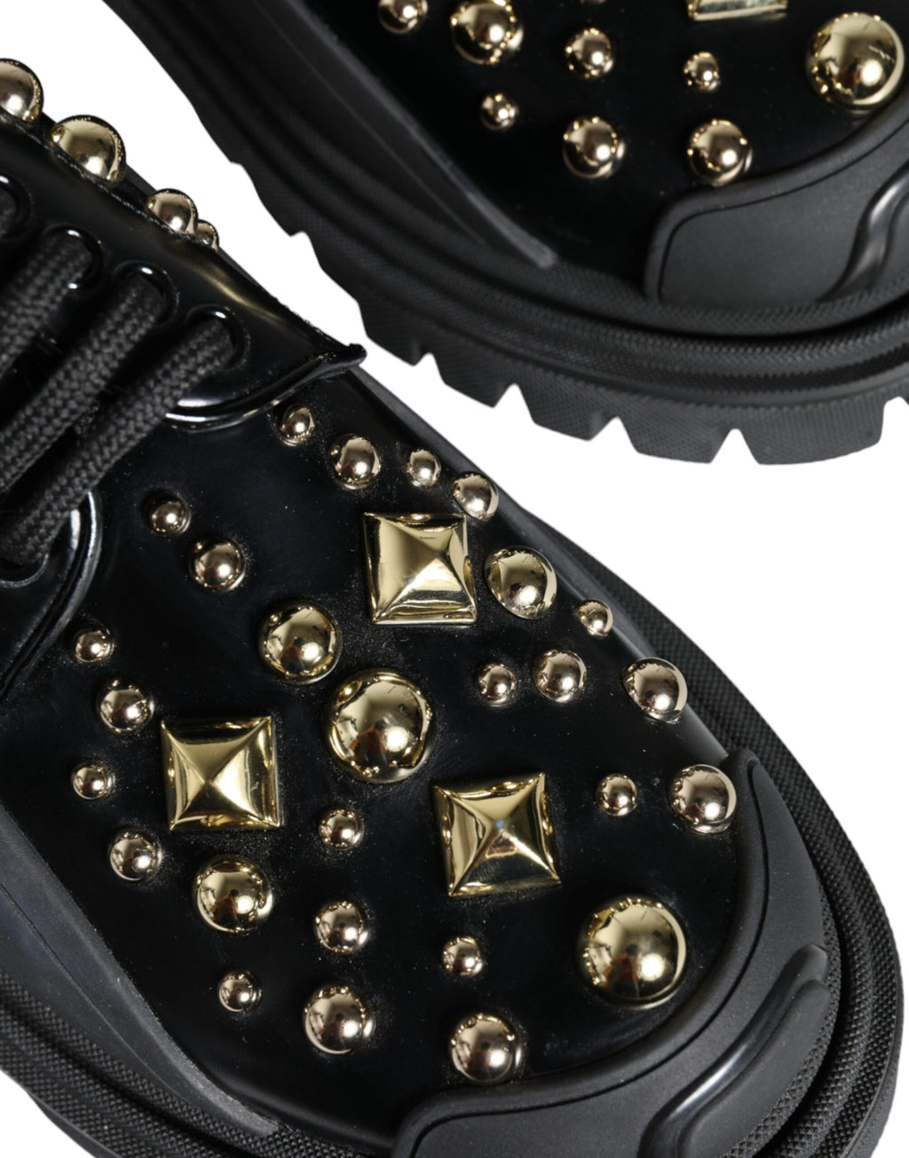 Chaussures de trekking Derby en cuir noir Dolce & Gabbana avec embellissements, élégantes et robustes pour un style sophistiqué.