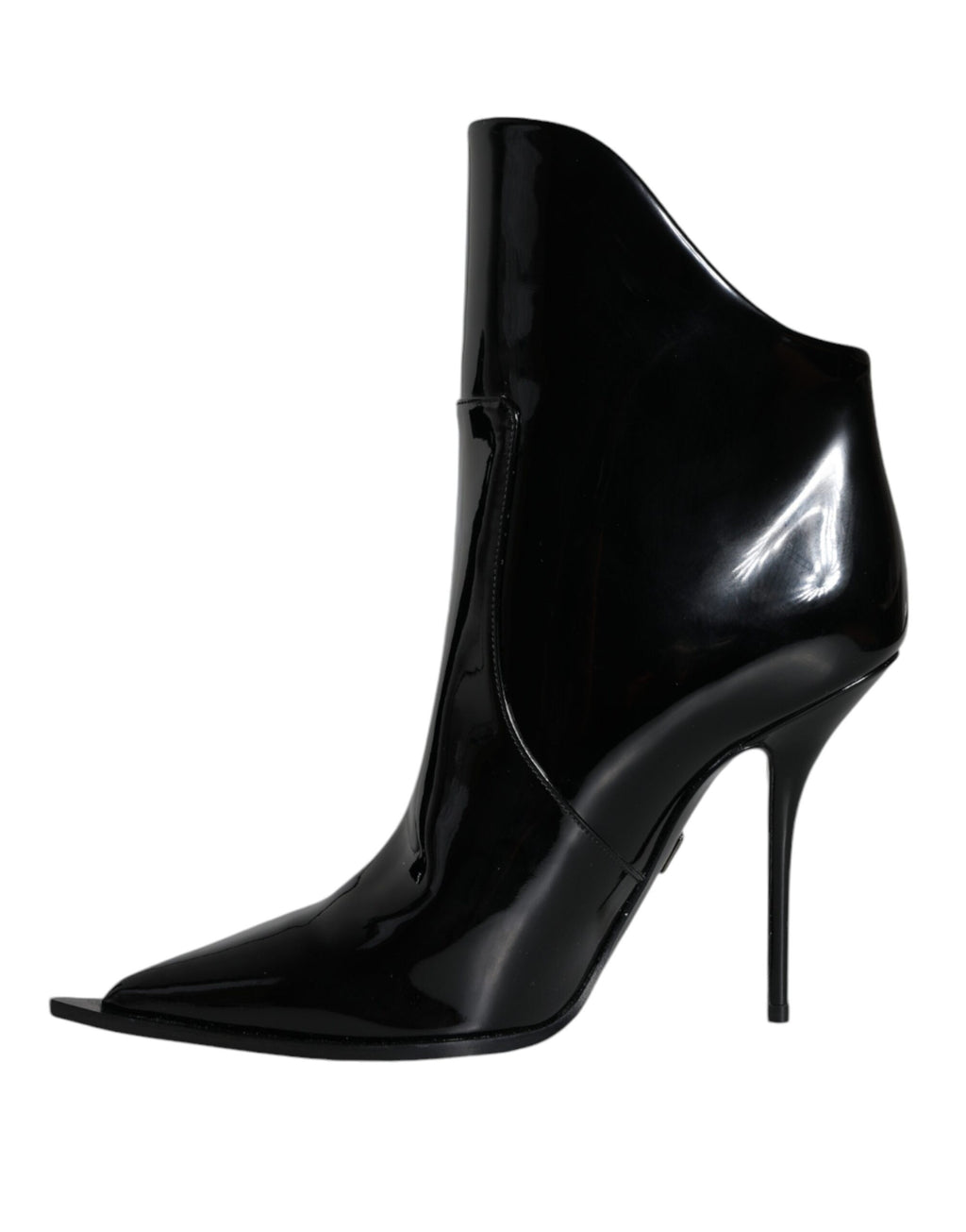 Bottes à talon aigu en cuir verni noir de Dolce & Gabbana, pointues et élégantes pour la cheville.