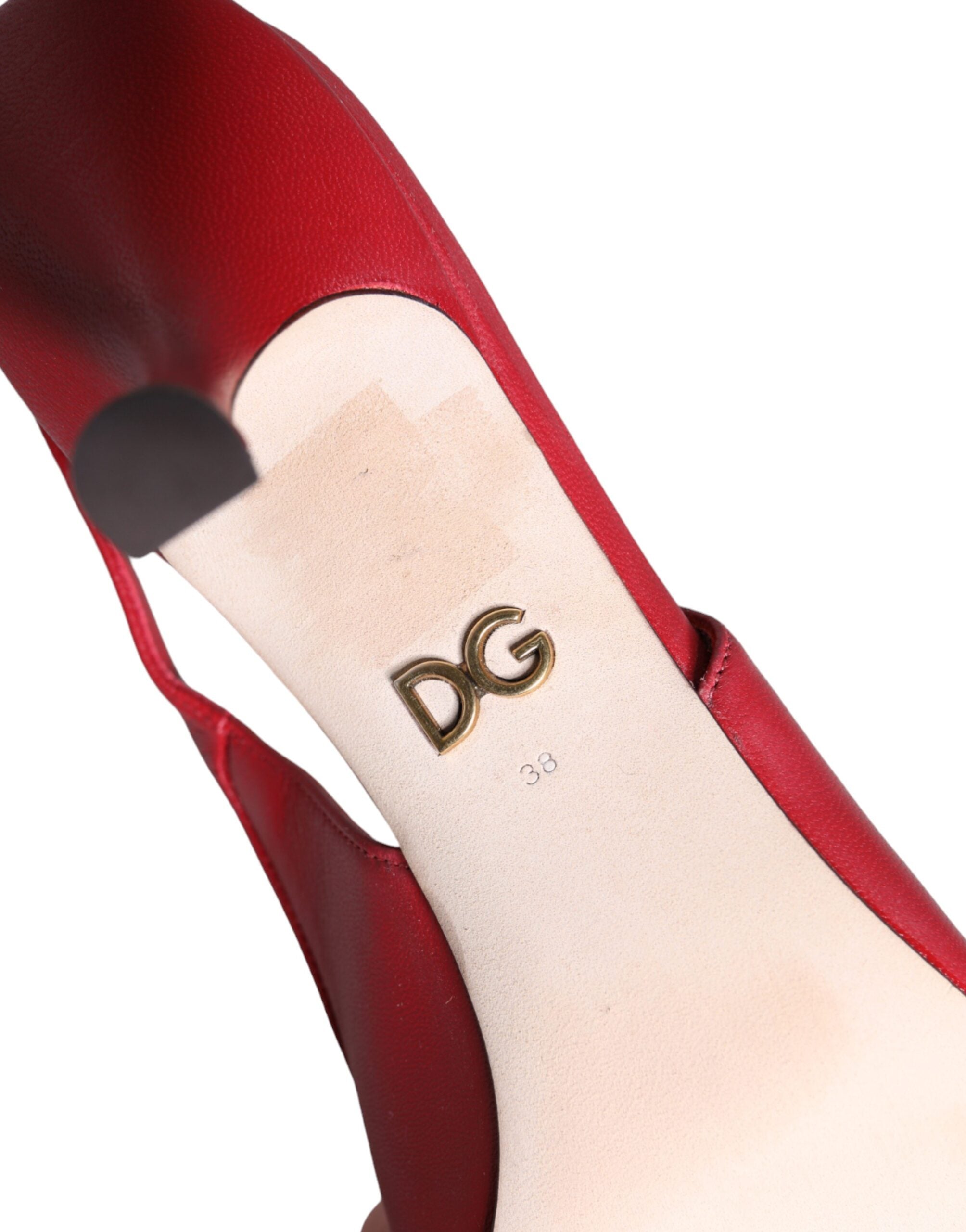 Escarpins en cuir rouge Dolce & Gabbana Devotion avec talon et bride arrière, élégants et sophistiqués.