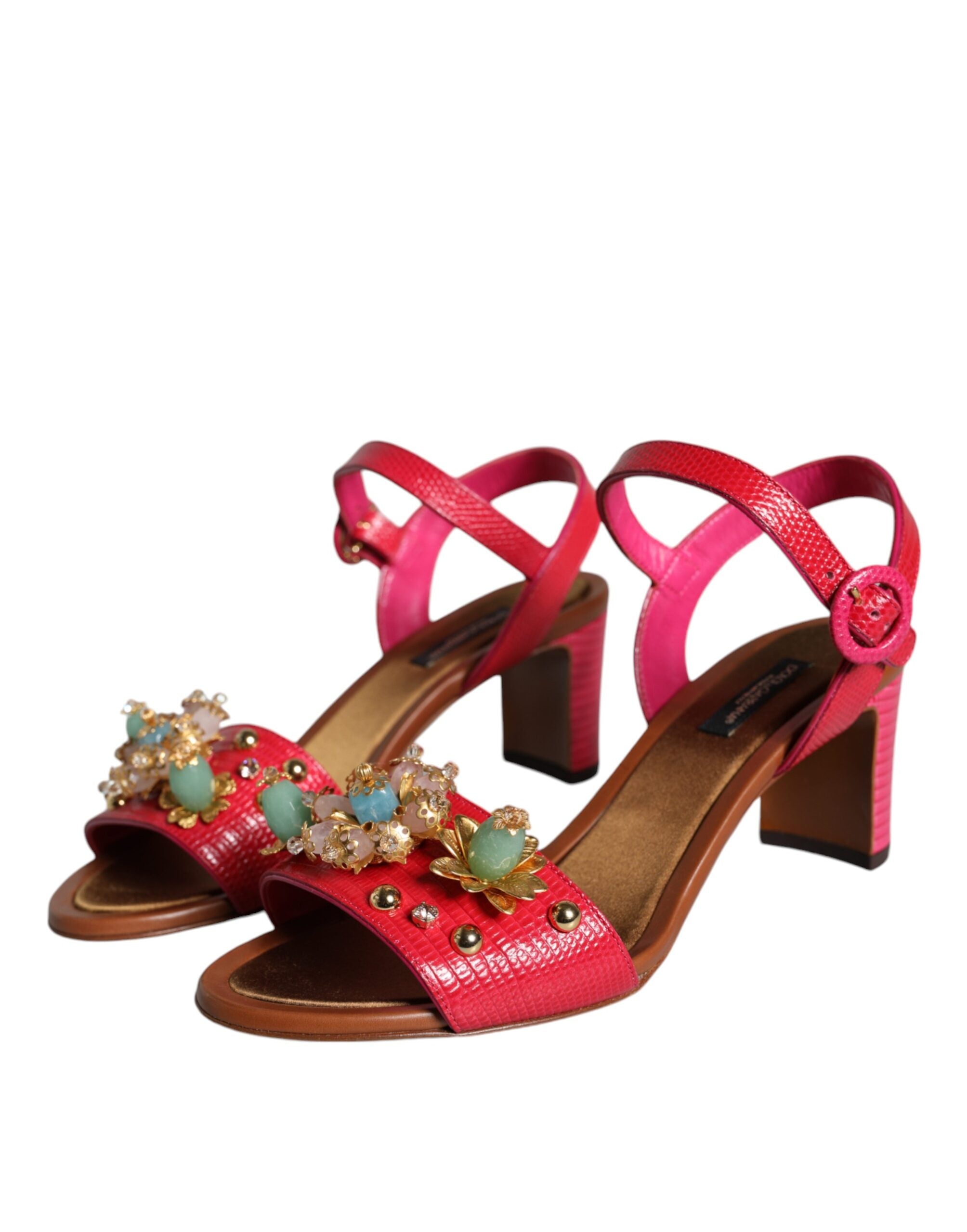 Sandales Keira en cuir fuchsia de Dolce & Gabbana avec embellissements, mode élégante et sophistiquée.