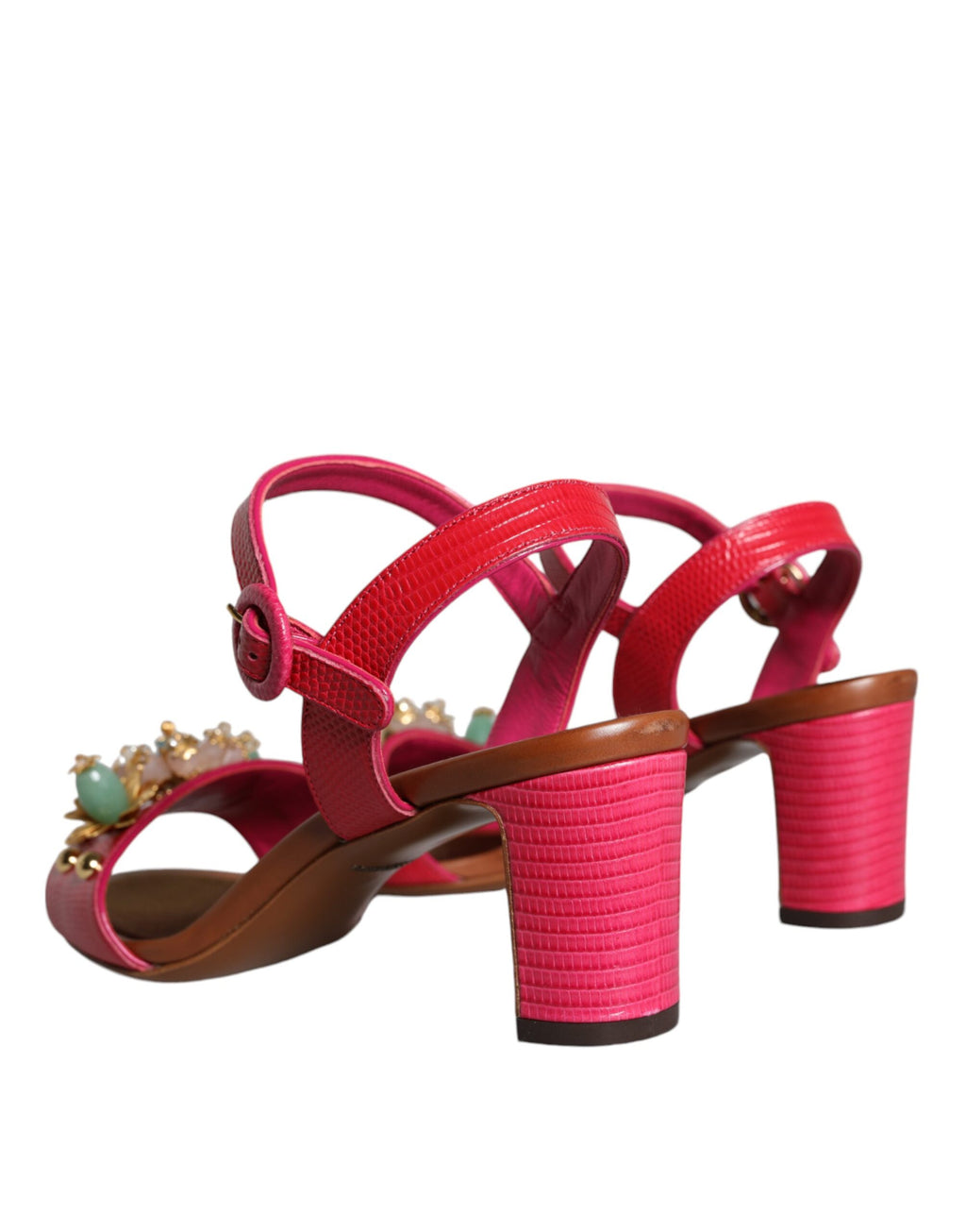 Sandales Keira en cuir fuchsia de Dolce & Gabbana avec embellissements, chaussures élégantes pour femmes.