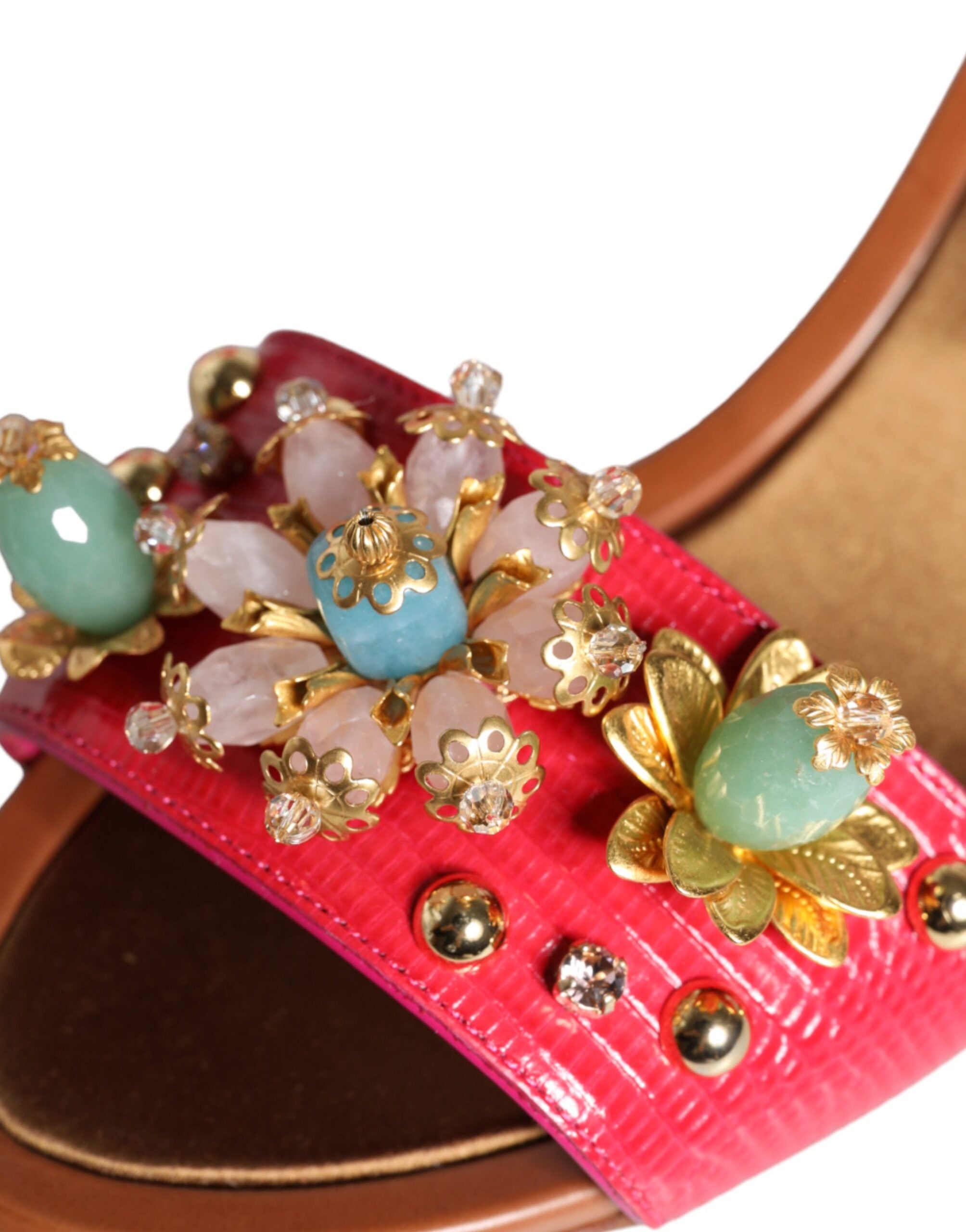 Sandales Keira en cuir fuchsia Dolce & Gabbana avec embellissements, élégantes chaussures de mode pour femmes.