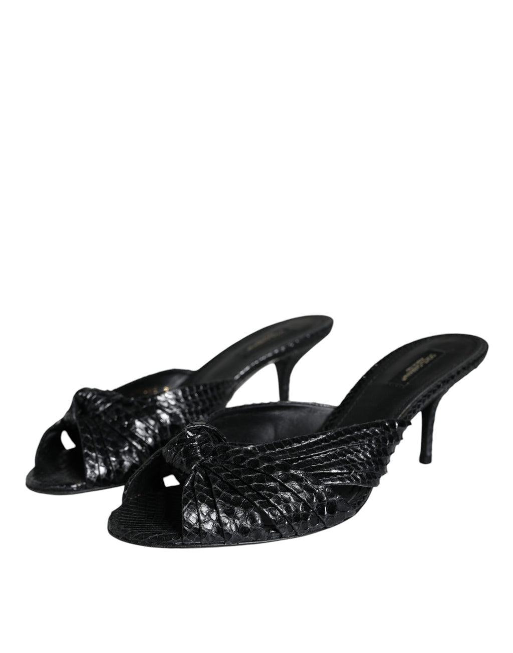 Sandales à talons en cuir noir Dolce & Gabbana, chaussures élégantes avec bride large et design sophistiqué.