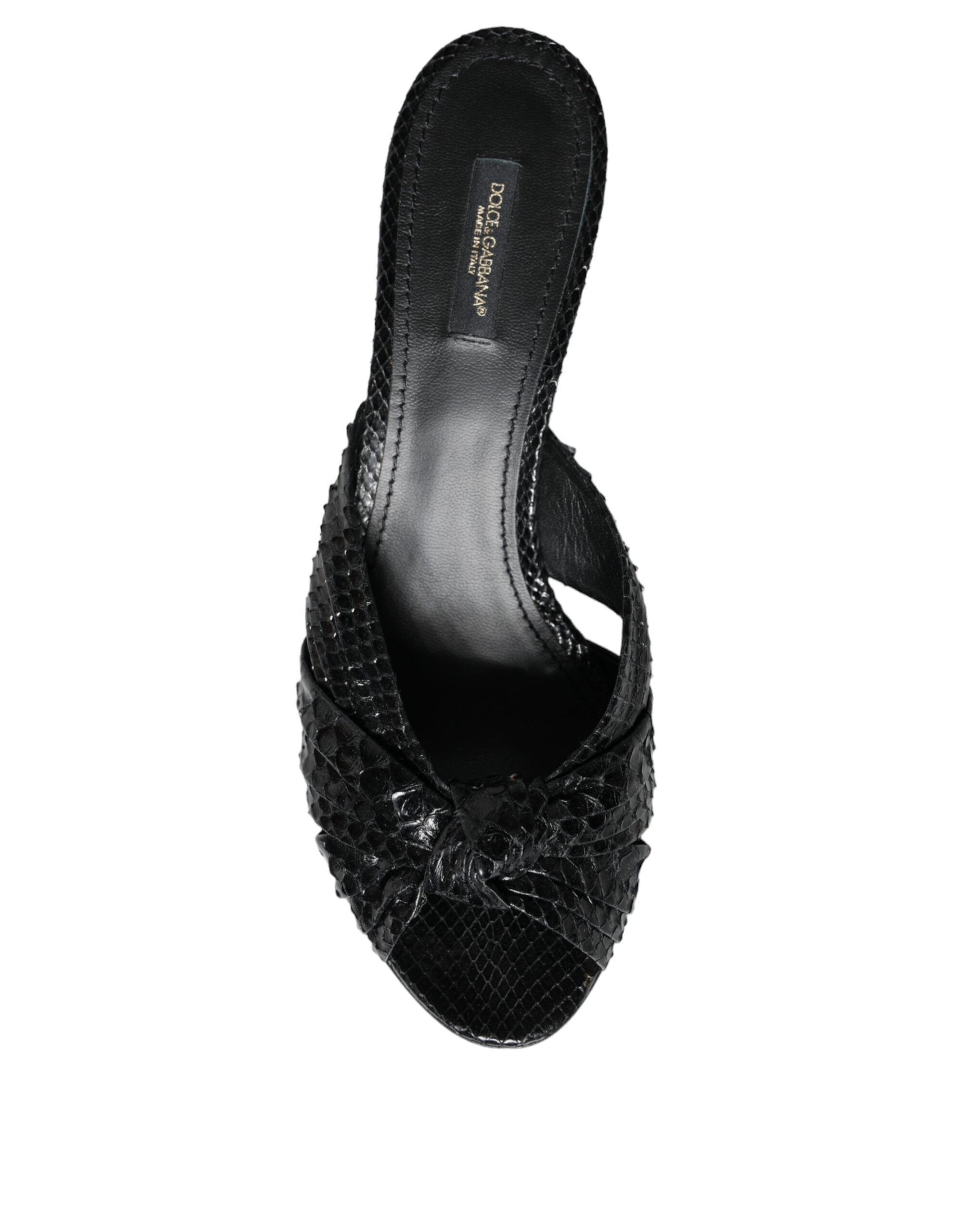 Sandales à talons noires Dolce & Gabbana en cuir, élégantes chaussures à talon pour femmes, vue de côté.
