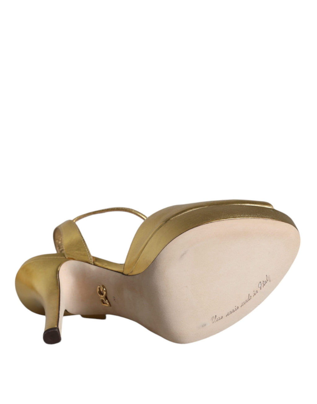 Sandales à talons en cuir doré Dolce & Gabbana Bette, chaussures élégantes avec bride fine et semelle brillante.
