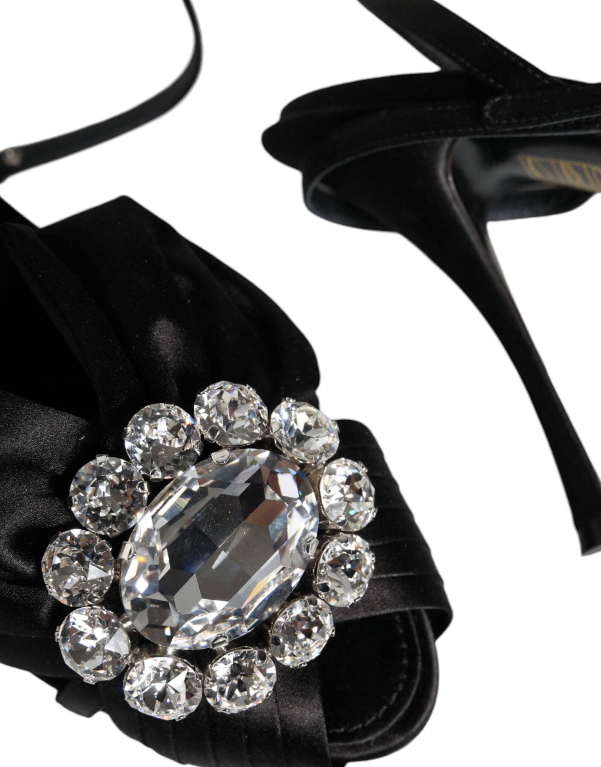 Sandales à talons noirs Dolce & Gabbana avec bride à la cheville ornée de cristaux, en cuir élégant.