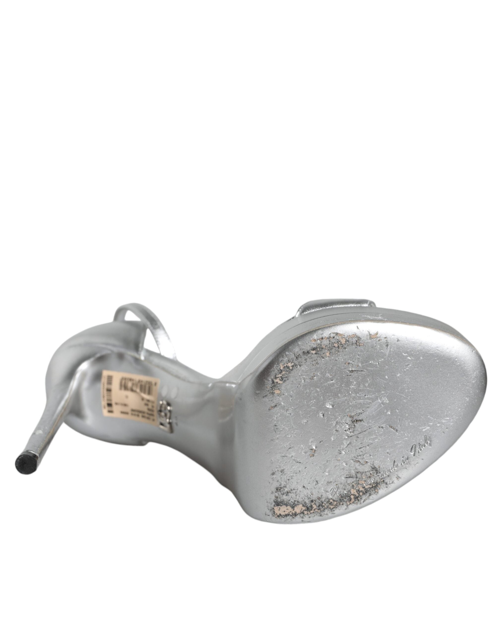Sandales à talons Dolce & Gabbana KEIRA en argent avec bride à la cheville, vue de côté.
