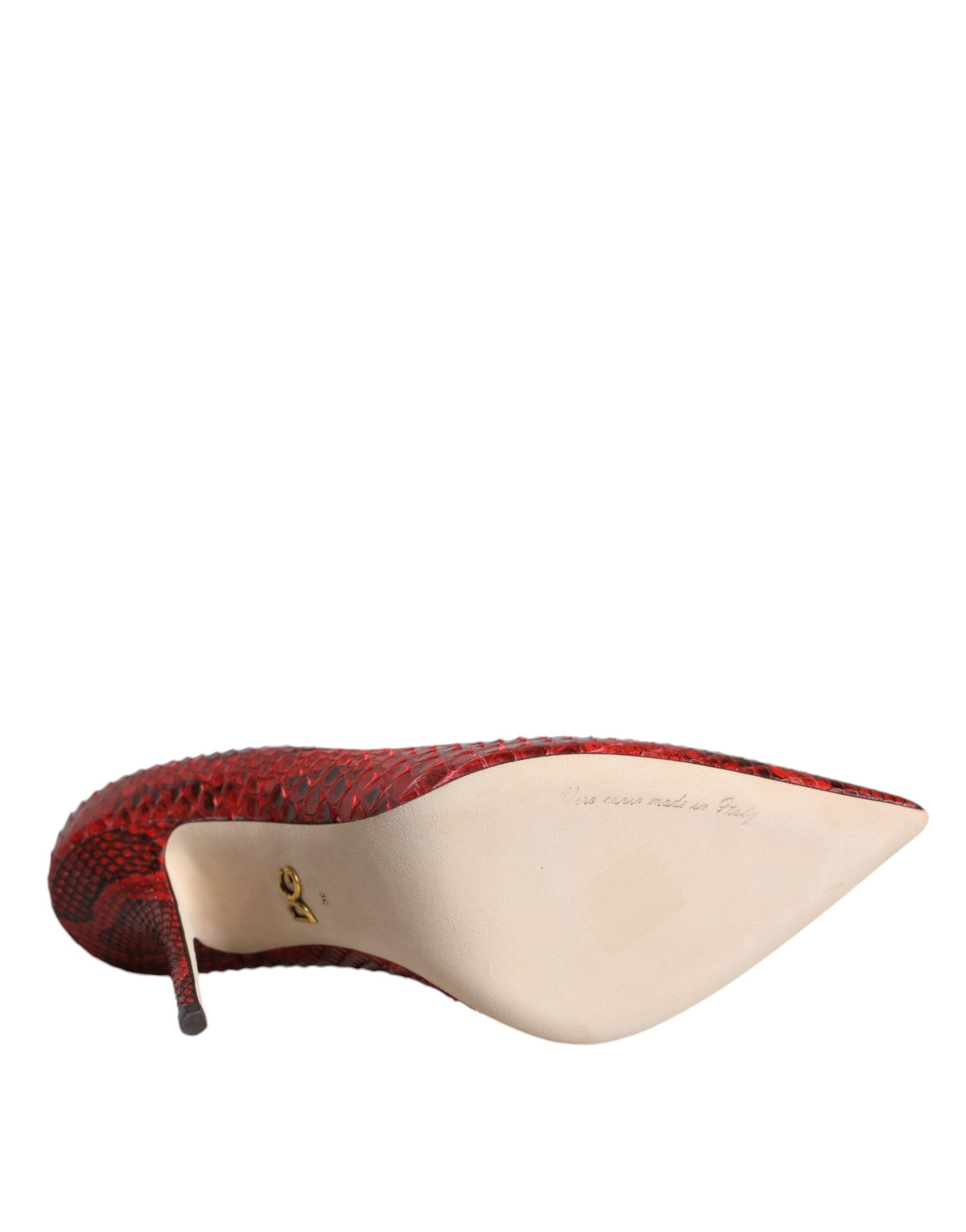 Escarpins à talons aiguilles en cuir rouge Dolce & Gabbana, chaussures élégantes et sophistiquées pour femme.