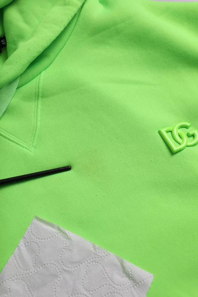 Sweat à capuche logo vert Dolce & Gabbana, pull à capuche en molleton, look décontracté avec logo de la marque visible.