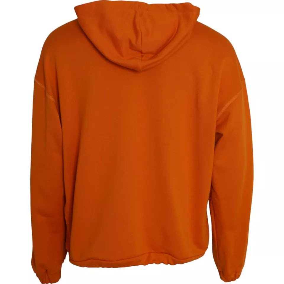 Sweat-shirt à capuche orange Dolce & Gabbana, pull-over en coton avec logo de marque, porté sur un mannequin.